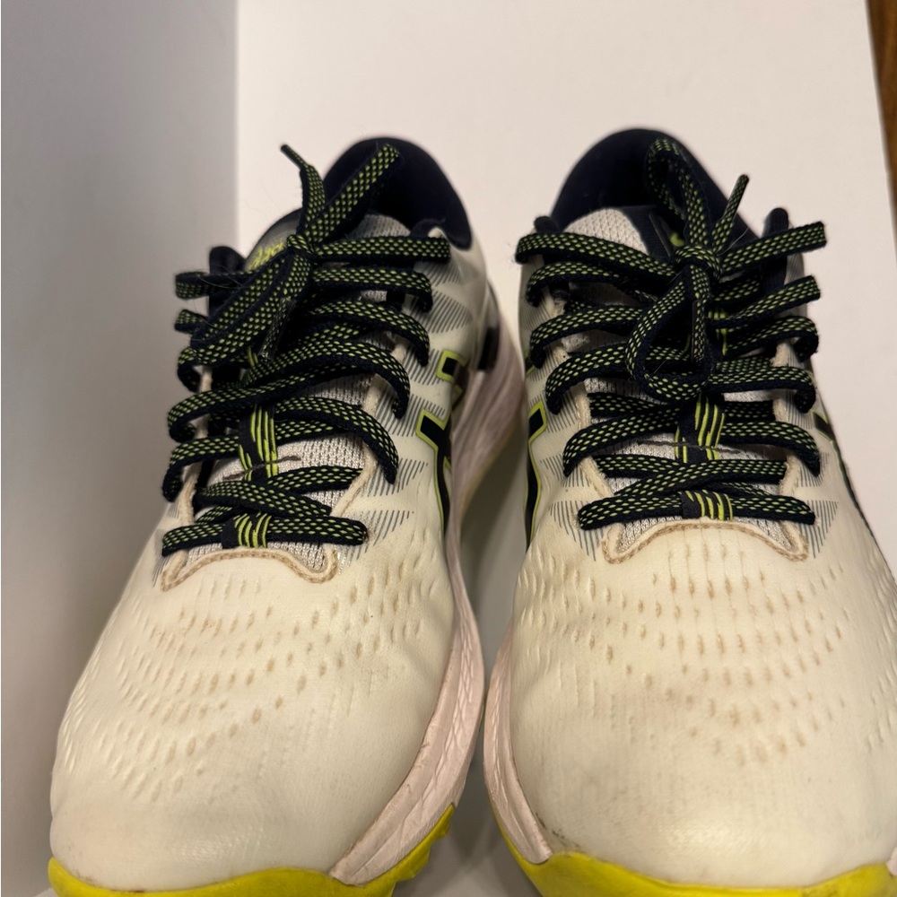 ASICS Men's White and Yellow Spikeless Golf Shoes - Picture 7 of 8